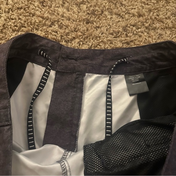 Gray swim trunks - Picture 7 of 7